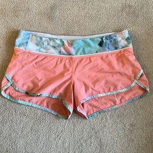 Lululemon Size 8 Speed Short Peach Blushed Illusion